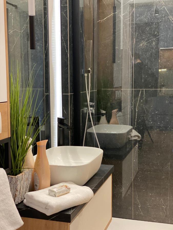 Family & Business Elegant Apartments Kadzielnia, Ul Zgody, Stadion Korona, Wdk -1 Bedroom, Terrace, Garage - New! Kielce Kültér fotó